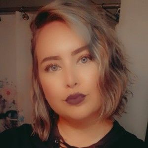 Meet your Posher, Marina